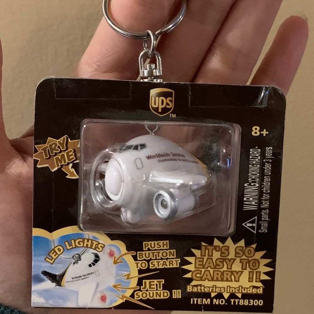 Toytech TT88300 Ups Airplane Key Chain with Lights and Sound